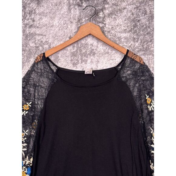 Anthropologie Blouse Medium Womens Akemi Kin Black Batwing Lace Floral Embroider - Picture 2 of 8